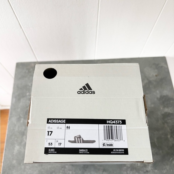 Adidas adissage slides sandals grey white stripe classic size 17 men’s new - Picture 3 of 6